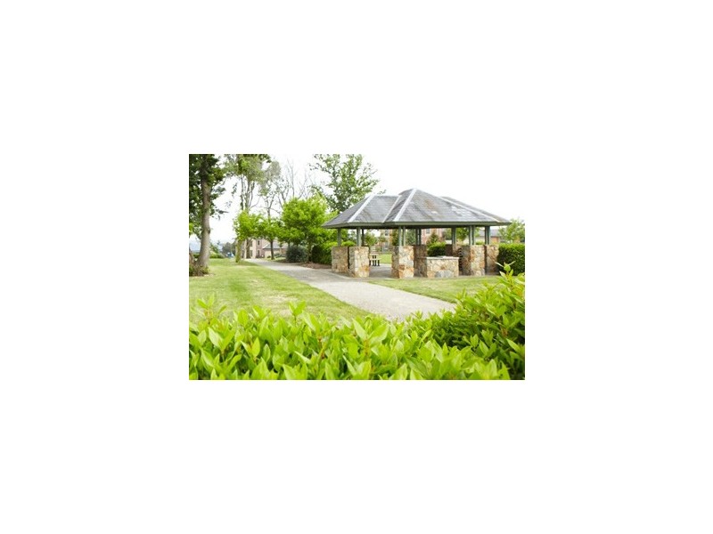 LOT 1552 Barter Crescent, Cranbourne East VIC 3977