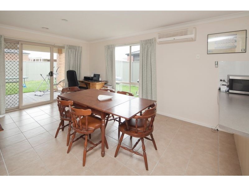 23 Archers Field Drive, Cranbourne East VIC 3977