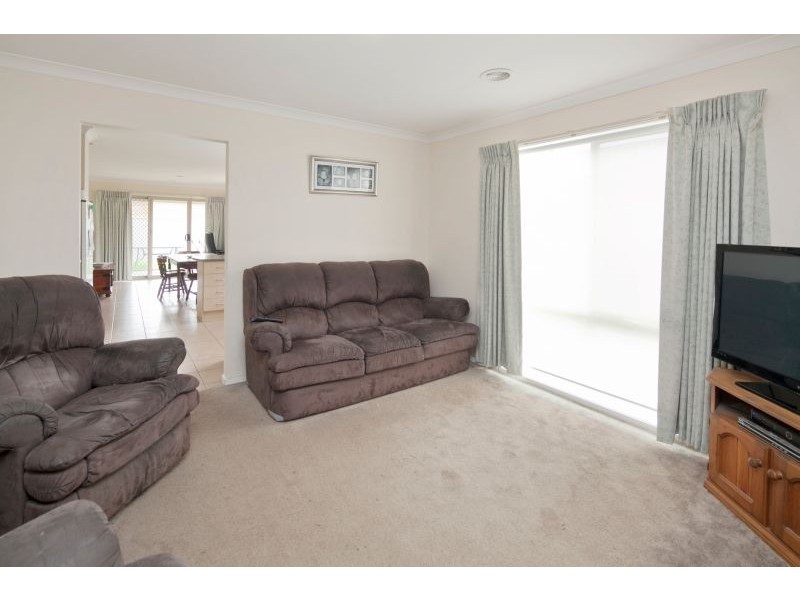 23 Archers Field Drive, Cranbourne East VIC 3977