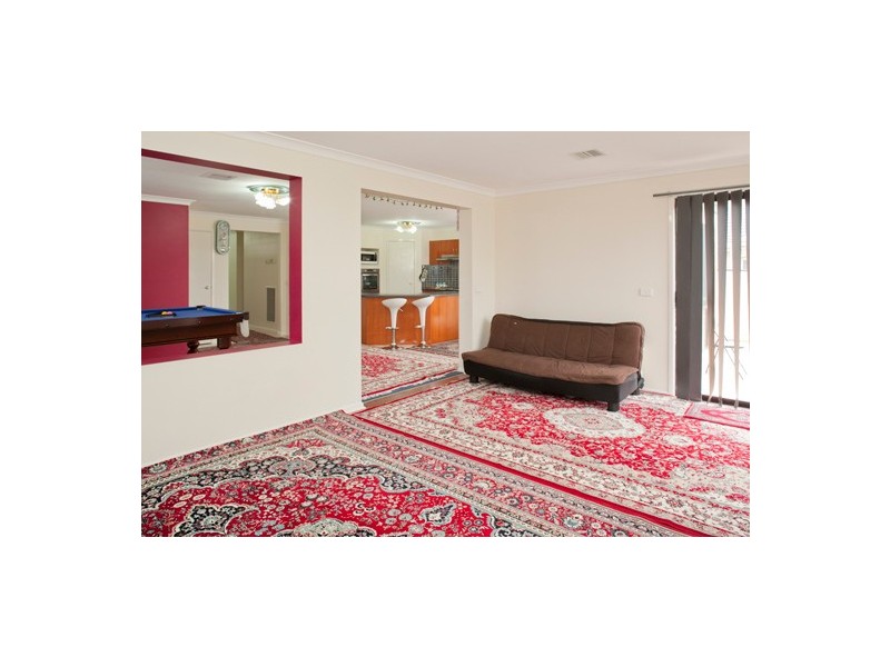 6 Blandford Crescent, Narre Warren South VIC 3805