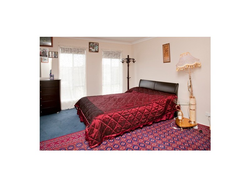 6 Blandford Crescent, Narre Warren South VIC 3805