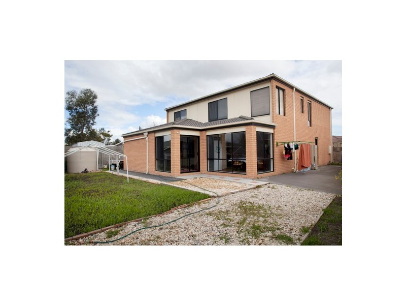 6 Blandford Crescent, Narre Warren South VIC 3805