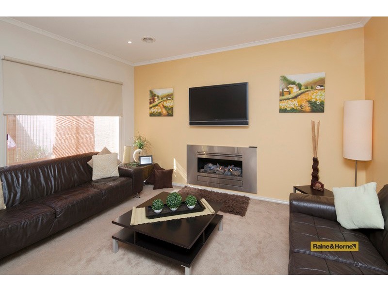 45 Amhurst Drive, Narre Warren South VIC 3805