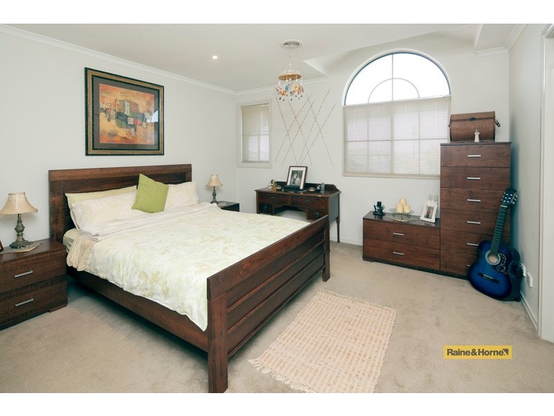 45 Amhurst Drive, Narre Warren South VIC 3805