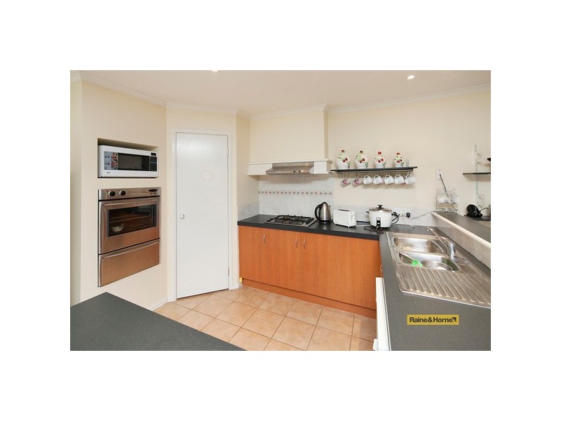 64 Galloway Drive, Narre Warren South VIC 3805