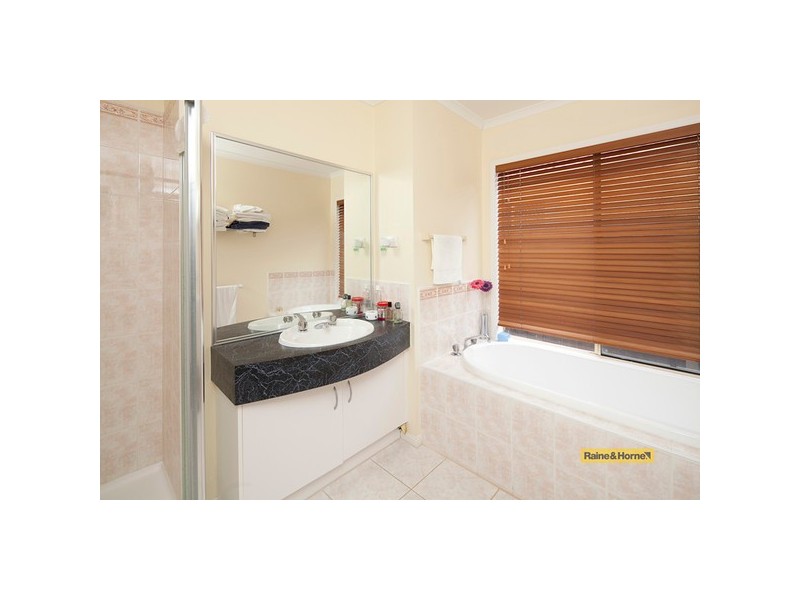 64 Galloway Drive, Narre Warren South VIC 3805