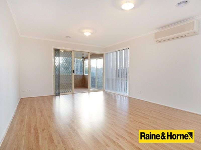 11 Edith Rise, Hampton Park VIC 3976