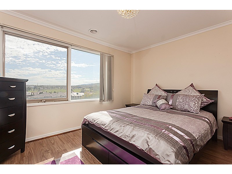 6 Norisha Court, Dandenong North VIC 3175