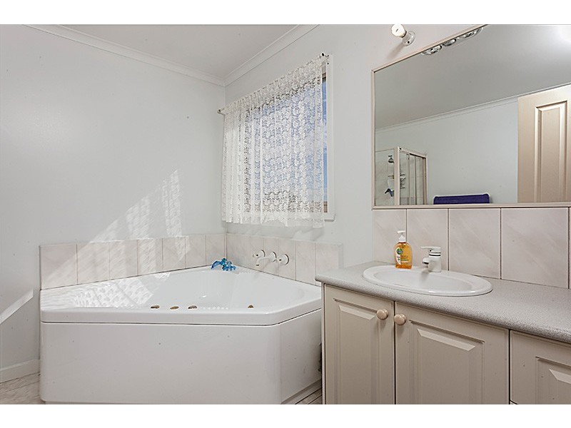 6 Norisha Court, Dandenong North VIC 3175