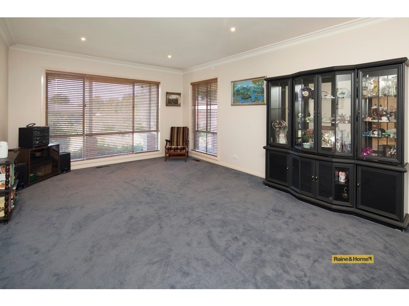 5 Galloway Drive, Narre Warren South VIC 3805