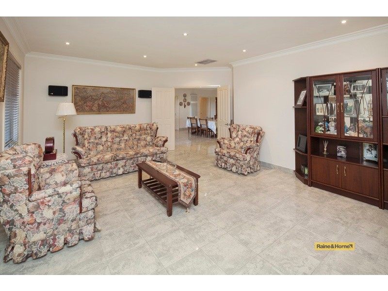 5 Galloway Drive, Narre Warren South VIC 3805