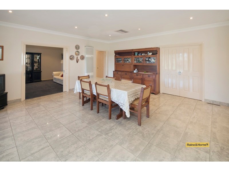 5 Galloway Drive, Narre Warren South VIC 3805