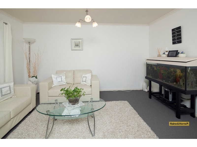 25 Glenaire Crescent, Cranbourne West VIC 3977