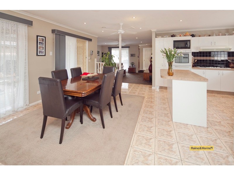 1 Bellflower Place, Hampton Park VIC 3976