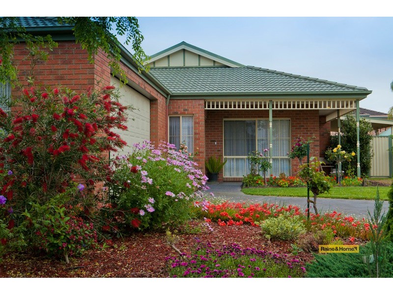 27 Littlecroft Avenue, Narre Warren South VIC 3805
