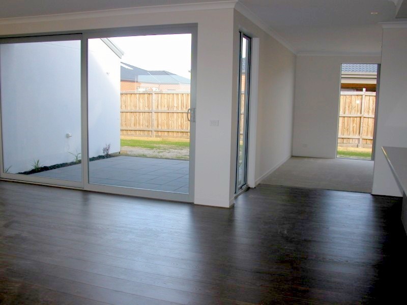 37  Donohue Street, Cranbourne East VIC 3977