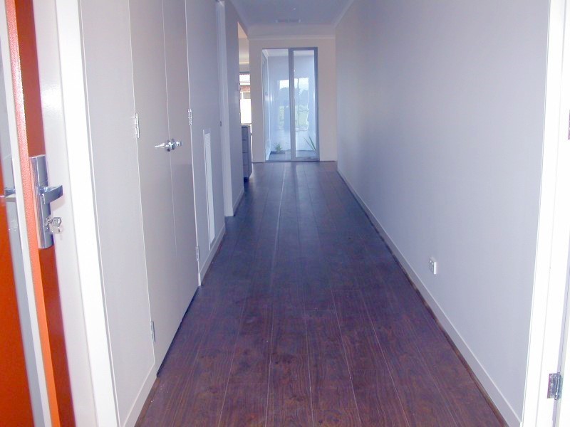 37  Donohue Street, Cranbourne East VIC 3977