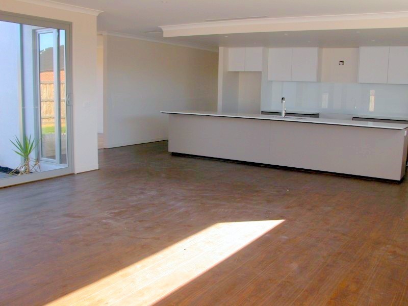 37  Donohue Street, Cranbourne East VIC 3977