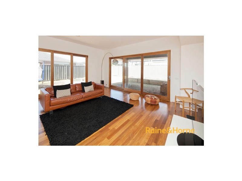 14 Perry Circuit, Cranbourne North VIC 3977