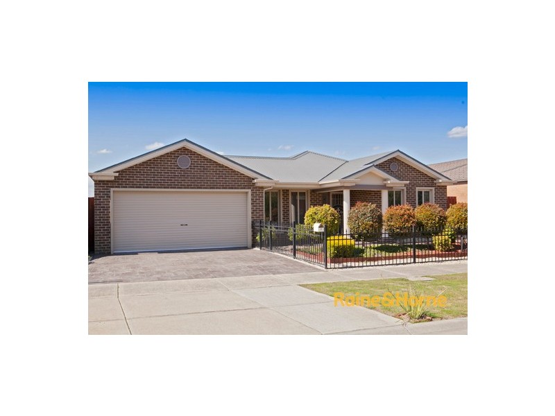 8 Cherrywood Way, Narre Warren South VIC 3805