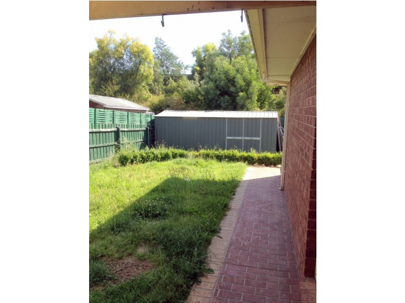 23 Sandalwood Drive, Narre Warren VIC 3805