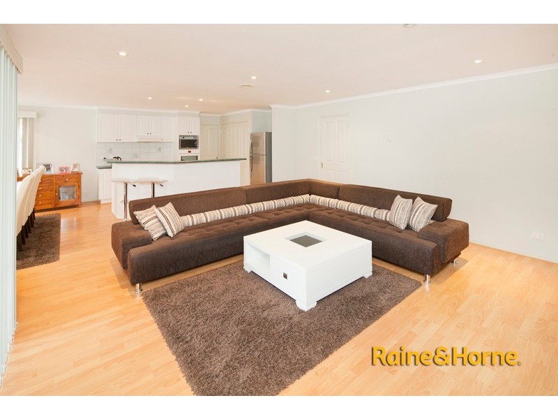 24 Bella Cres, Hallam VIC 3803