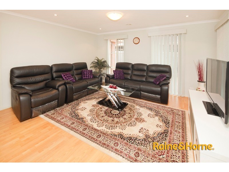 24 Bella Cres, Hallam VIC 3803