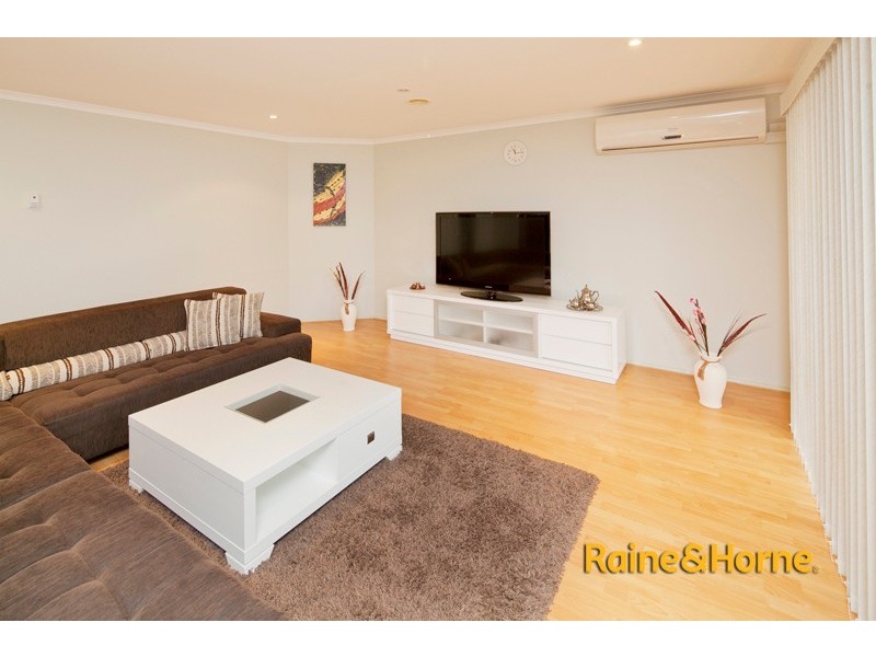 24 Bella Cres, Hallam VIC 3803