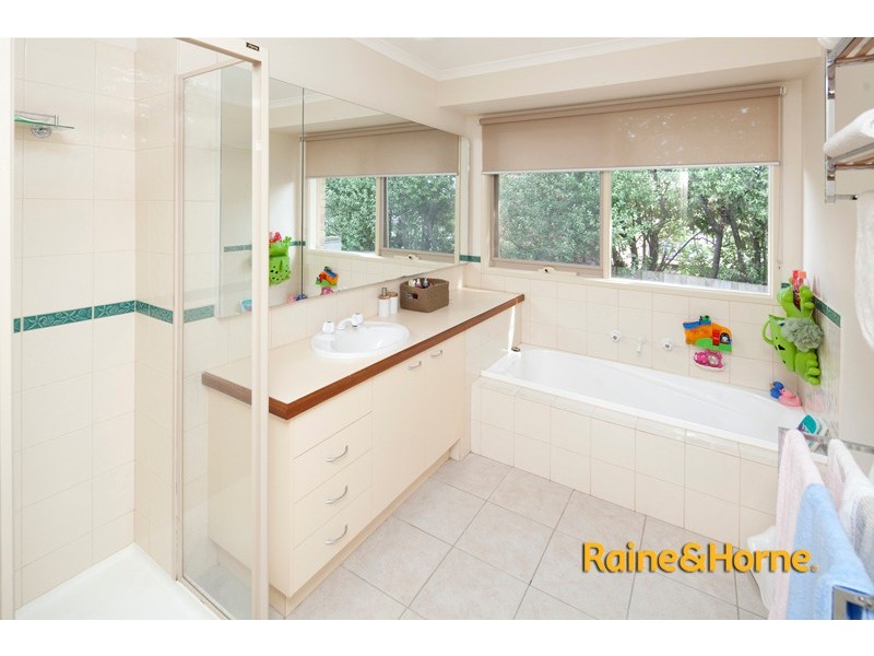 19 Moonbeam Close, Narre Warren South VIC 3805