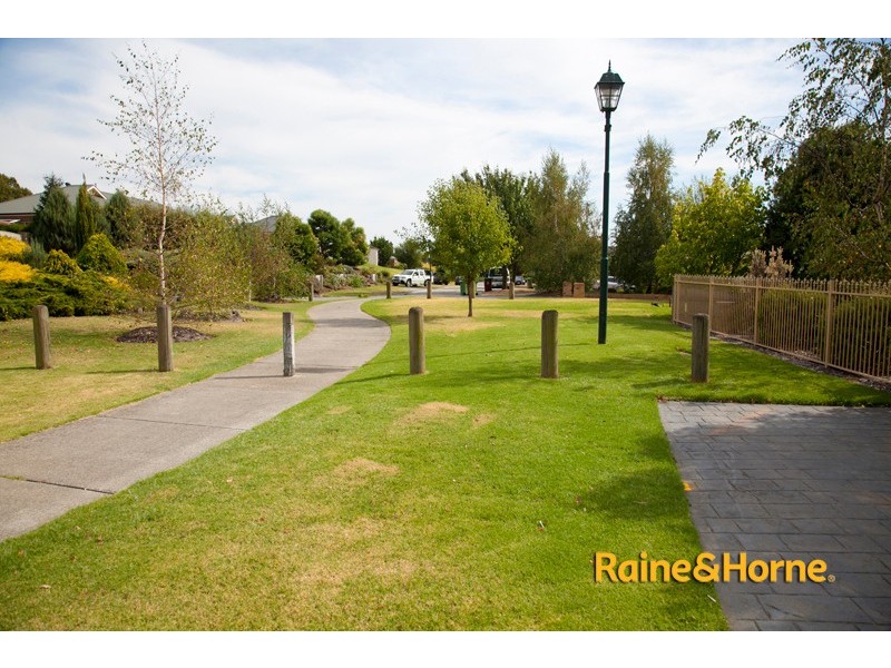 19 Moonbeam Close, Narre Warren South VIC 3805