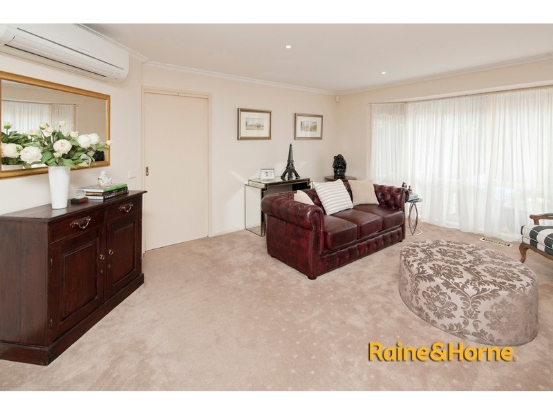 19 Moonbeam Close, Narre Warren South VIC 3805