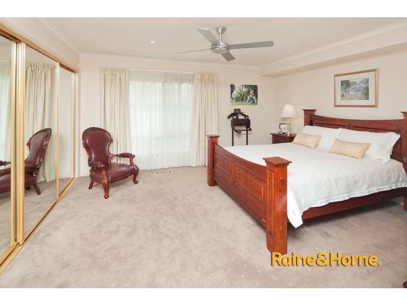 19 Moonbeam Close, Narre Warren South VIC 3805