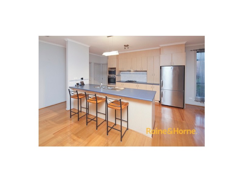 13 St Ives Drive, Narre Warren South VIC 3805