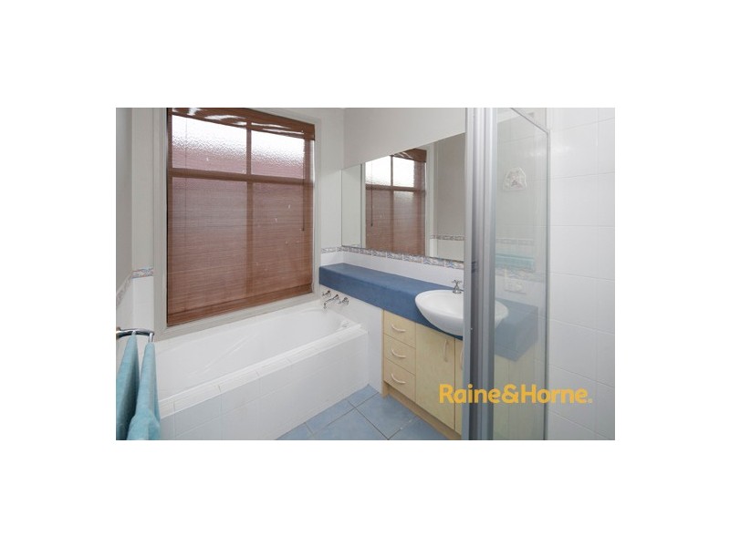 13 St Ives Drive, Narre Warren South VIC 3805