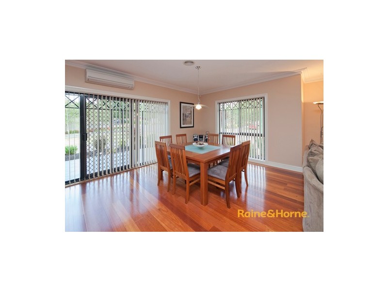 5 Delhuntly Rise, Narre Warren South VIC 3805