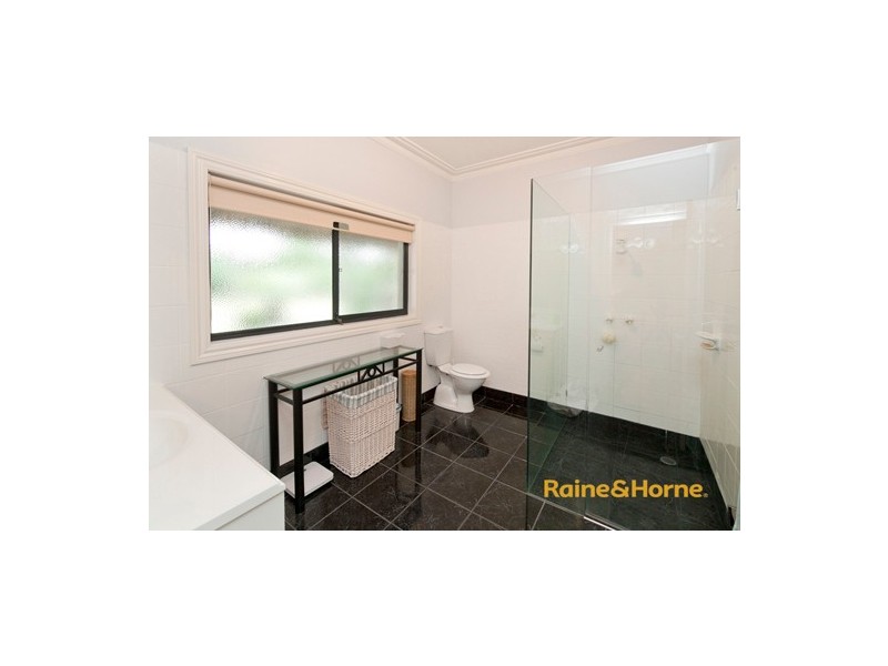 5 Delhuntly Rise, Narre Warren South VIC 3805