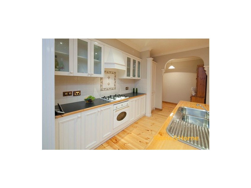 10 Peppertree Ave, Narre Warren South VIC 3805