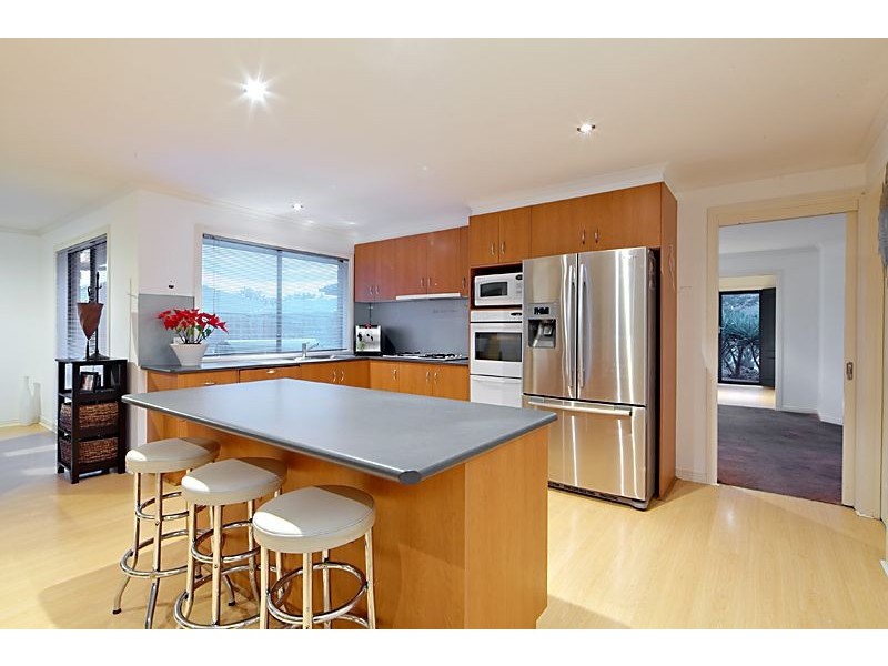 74 Robinswood Parade, Narre Warren South VIC 3805