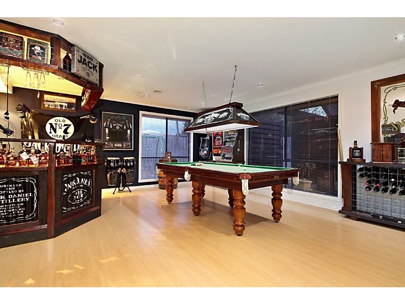 74 Robinswood Parade, Narre Warren South VIC 3805