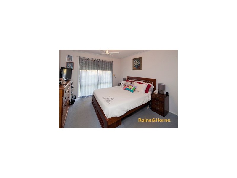 13 Chatswood, Narre Warren South VIC 3805