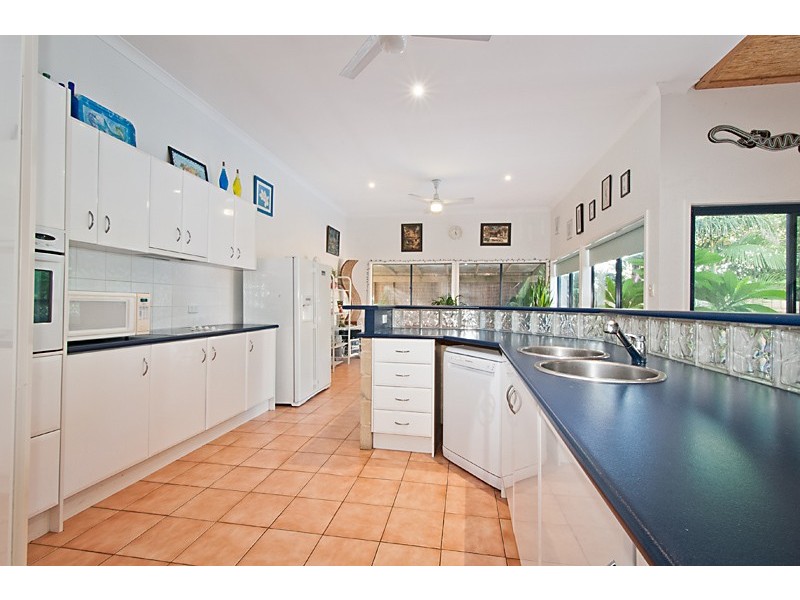 6 Mercy Crt, Narre Warren South VIC 3805