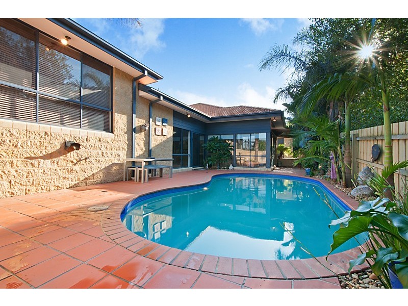 6 Mercy Crt, Narre Warren South VIC 3805