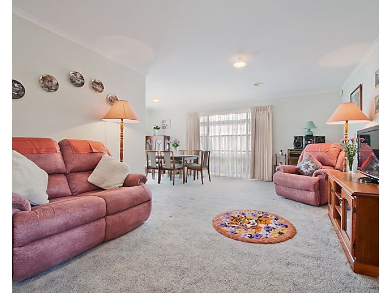 85 Kingston Ave, Narre Warren South VIC 3805