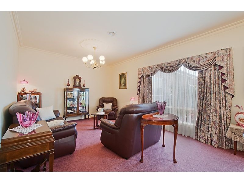 2 Moonbeam Close, Narre Warren South VIC 3805