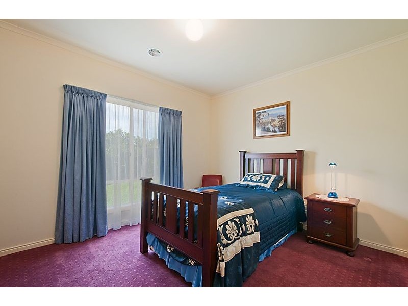 2 Moonbeam Close, Narre Warren South VIC 3805