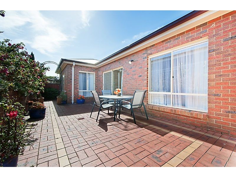 2 Moonbeam Close, Narre Warren South VIC 3805