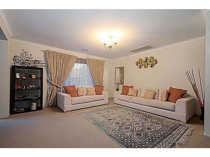 45 Littlecroft Ave, Narre Warren South VIC 3805