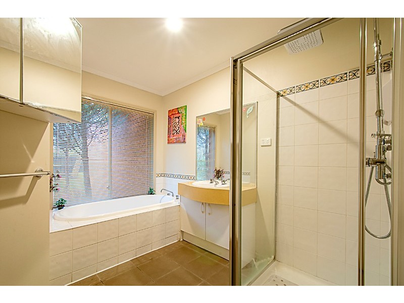 45 Littlecroft Ave, Narre Warren South VIC 3805