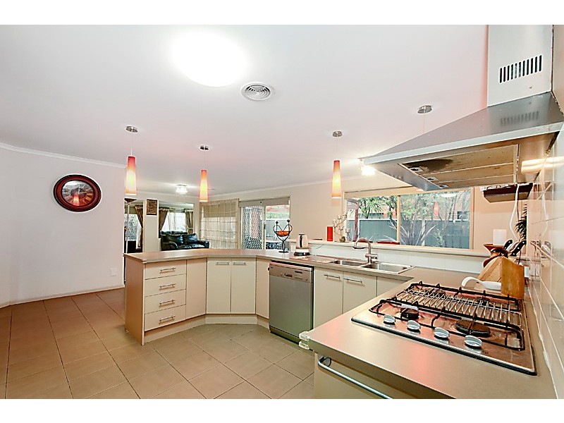 45 Littlecroft Ave, Narre Warren South VIC 3805