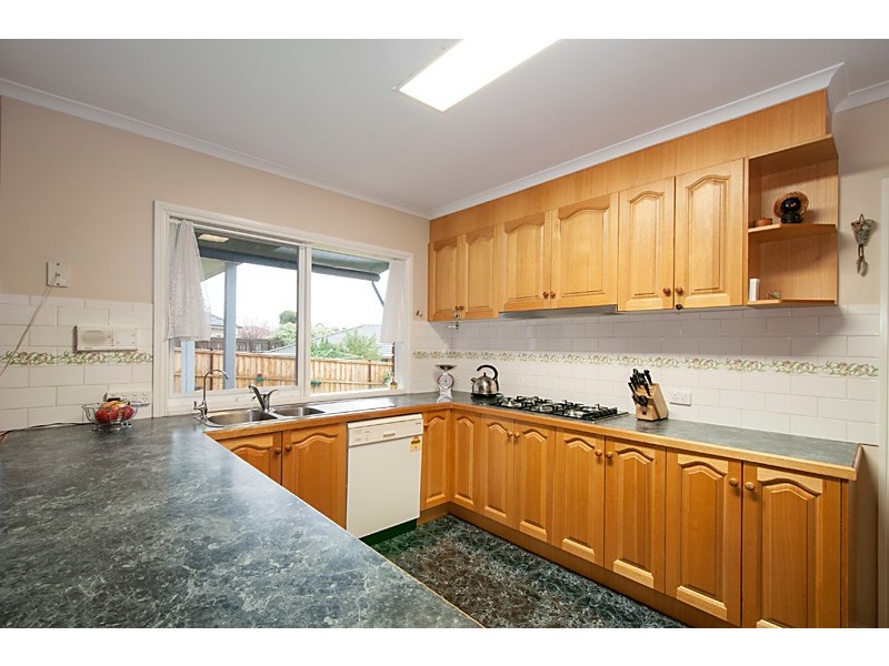 19 Dewdrop Place, Narre Warren South VIC 3805